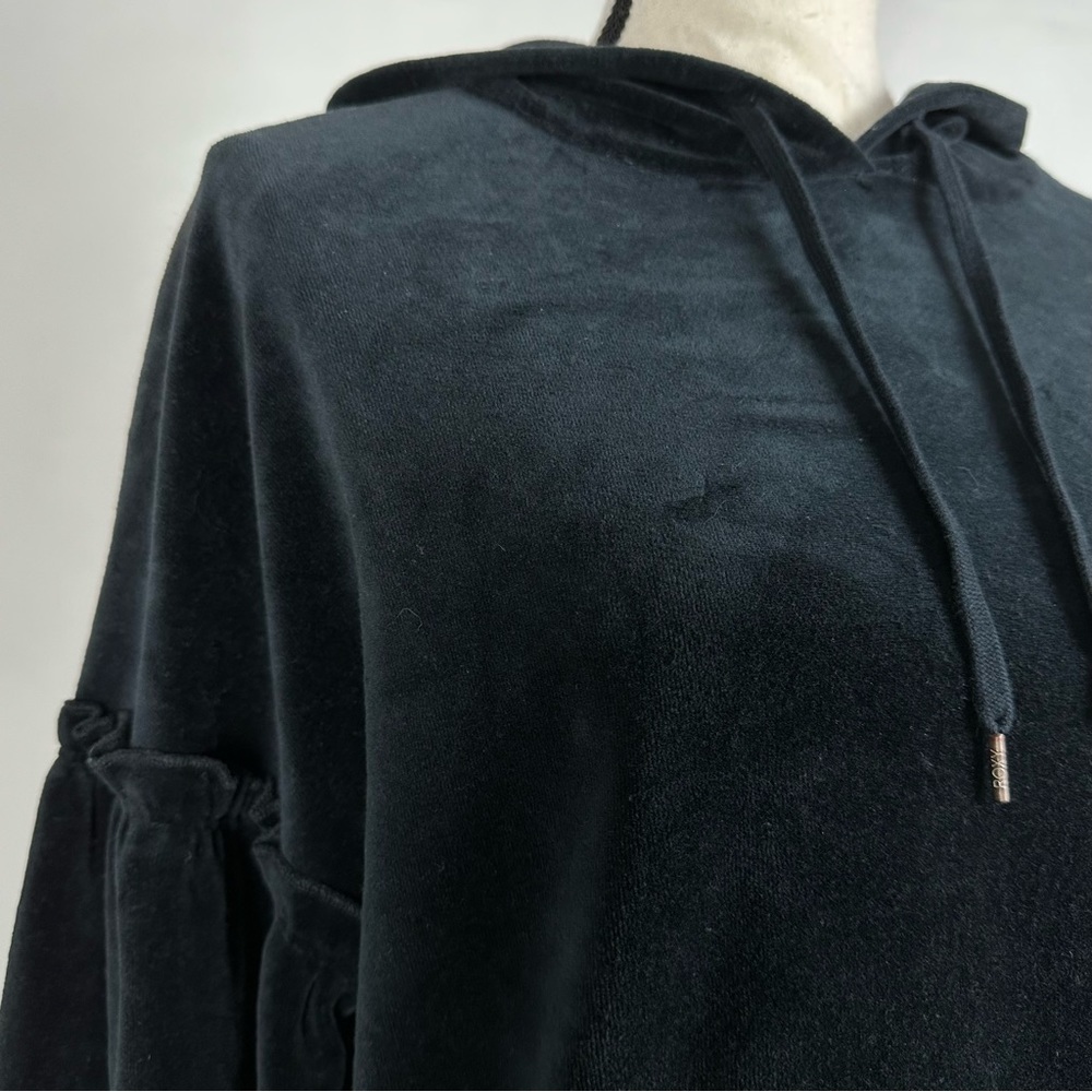 Roxy black velour pull over sweatshirt hoodie - size large